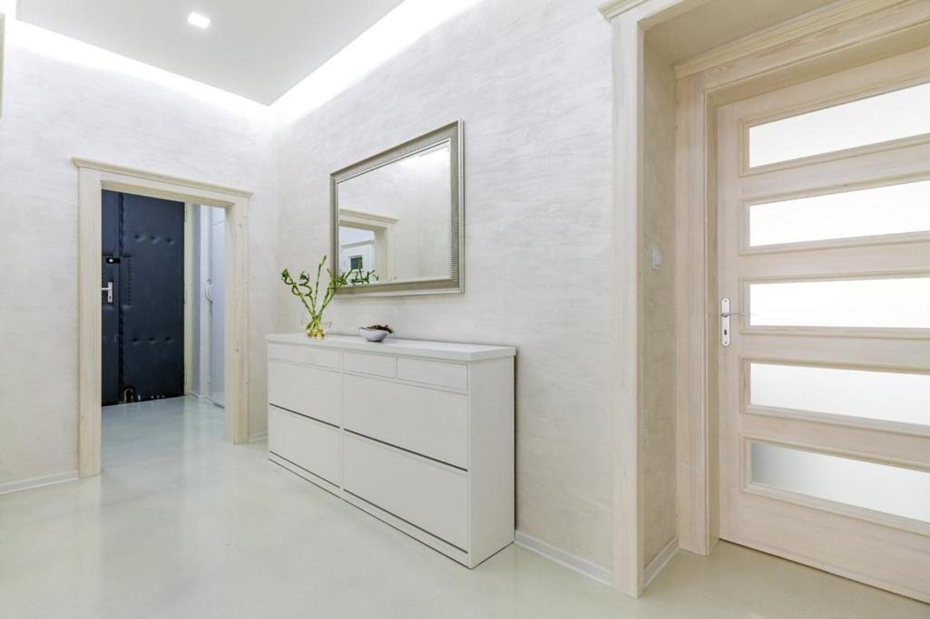Stylish Apartment 5 Minutes Walk From City Center Prague Extérieur photo