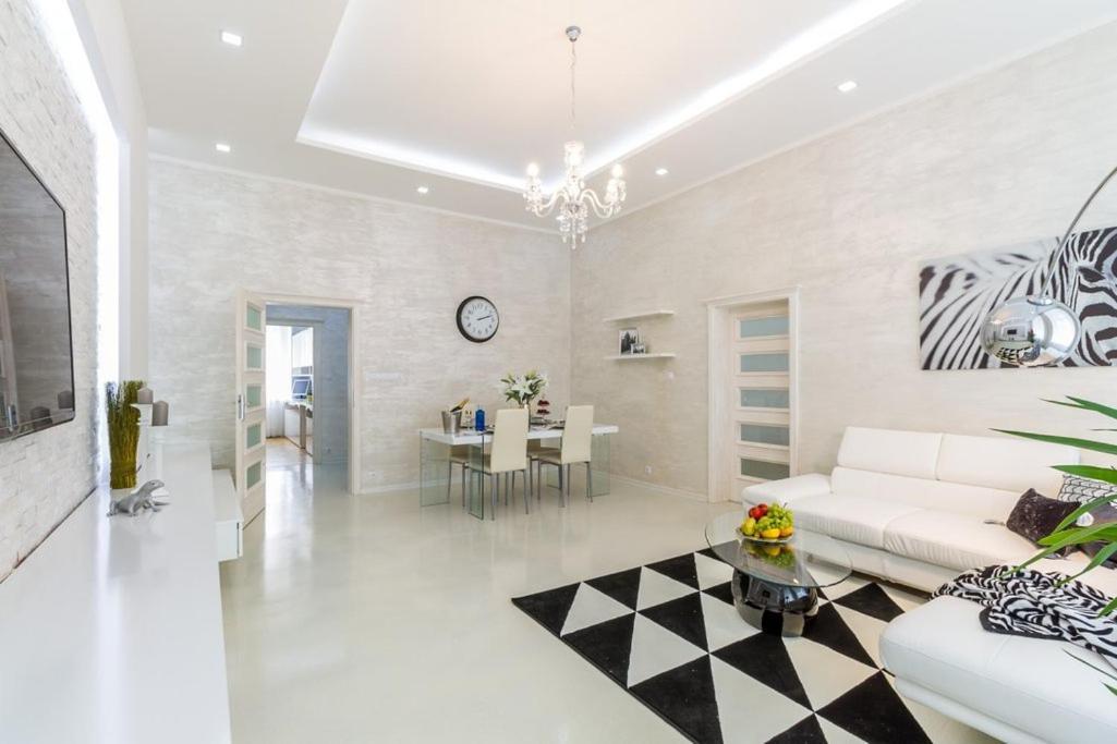 Stylish Apartment 5 Minutes Walk From City Center Prague Extérieur photo